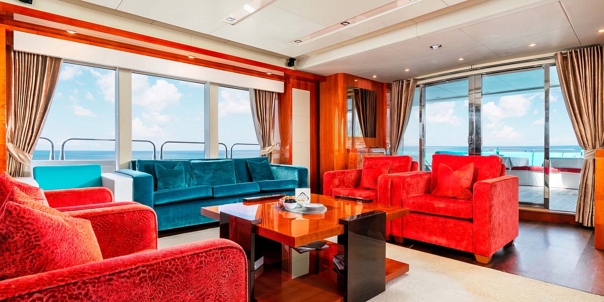 Аренда мега яхты 	Sunseeker 115 Predator в Сочи